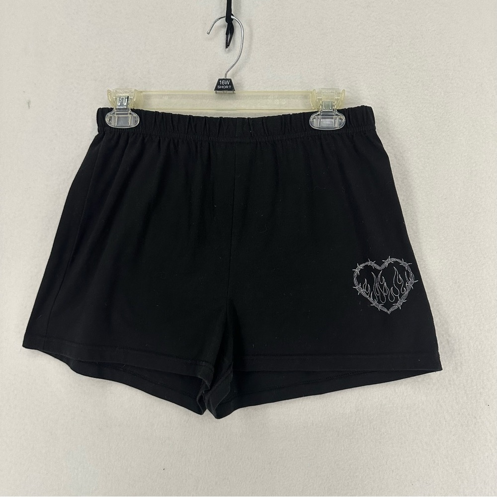 Shein Pull On Shorts Barbed‎ Wire Heart Logo Women Medium Black